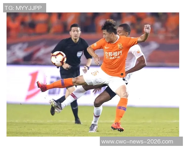 武汉卓尔足球俱部奋勇争先全力冲击新赛季目标展现团队精神与拼搏精神